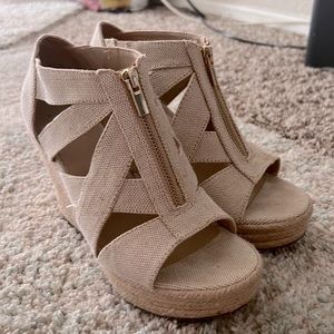 A new day size 6 wedges